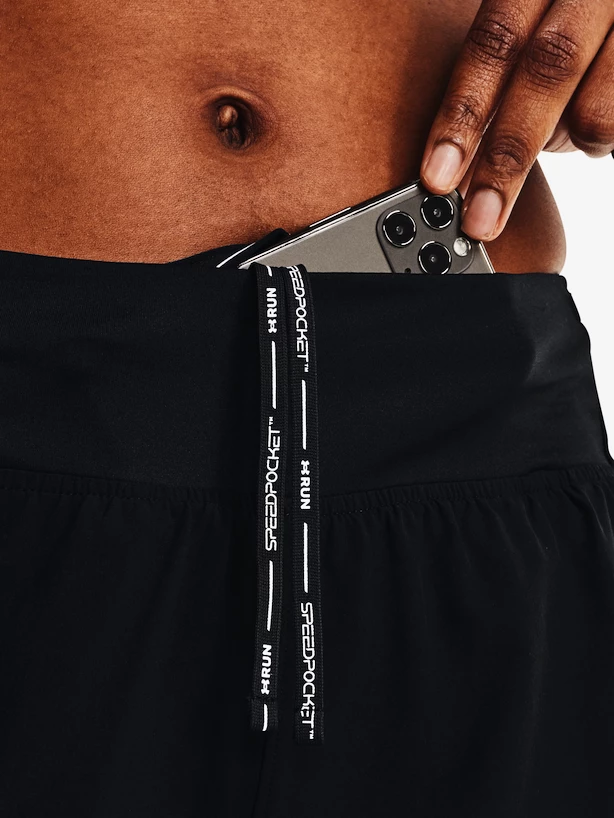Dámske šortky Under Armour  Speedpocket Perf Short-BLK M