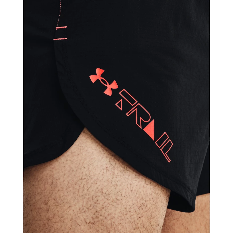 Pánske šortky Under Armour  SpeedPocket Trail Short-BLK S